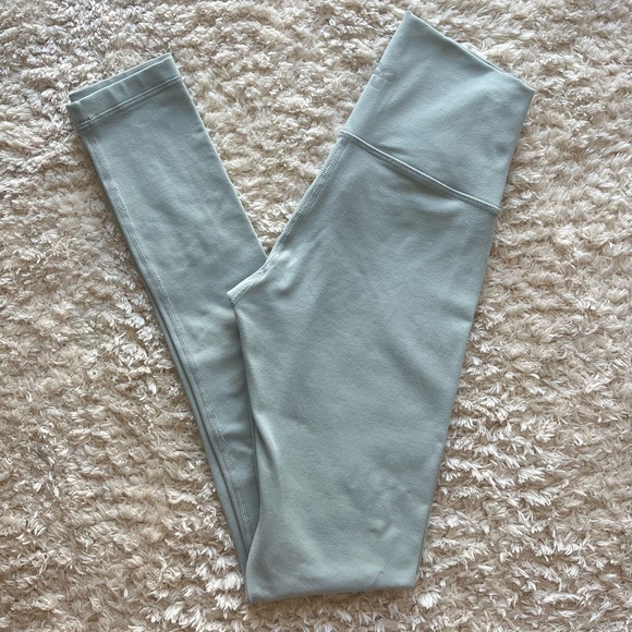 TNA TNAction Aritizia Butter Leggings - Picture 2 of 7